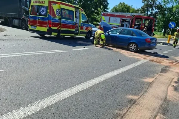 Kolizja na drodze krajowej nr 305 w Wijewie