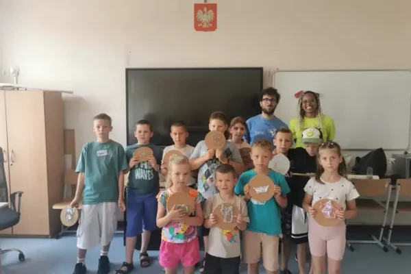 Letnie półkolonie w Lesznie z wolontariuszami z Włoch i Kenii