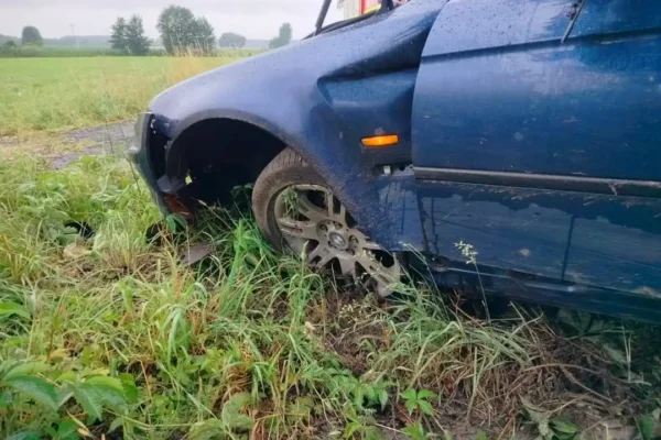 34-latek z powiatu leszczyńskiego spowodował kolizję i miał cofnięte uprawnienia