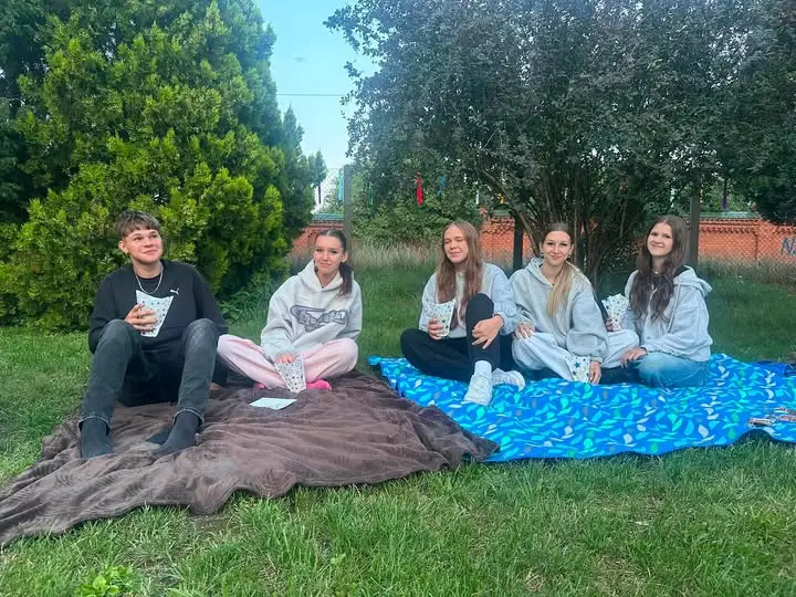Pierwszy seans Wakacyjnego Kina Plenerowego w Długiem Starem za nami
