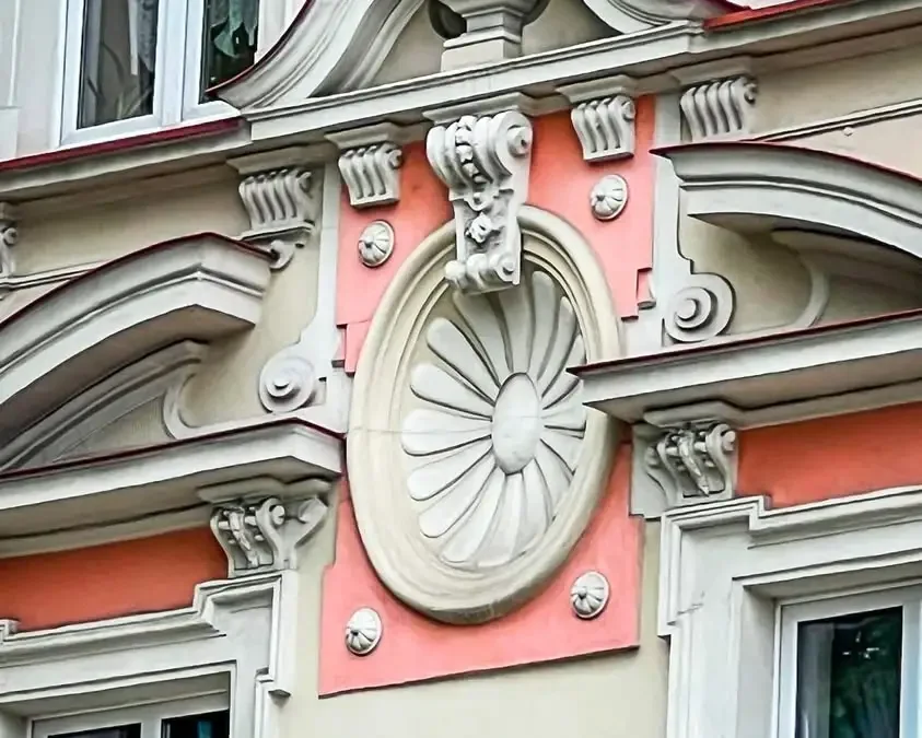 Letnia zabawa fotograficzna – Poznaj Leszno po szczegółach!