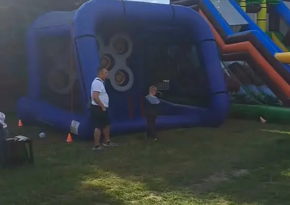 Piknik Rodzinny na Gronowie w Lesznie – zabawa trwa do wieczora