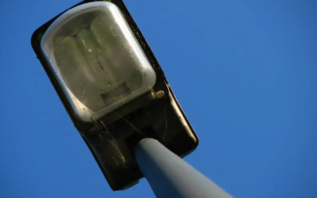 Leszno zrywa umowę z wykonawcą oświetlenia ulicznego na kilku osiedlach