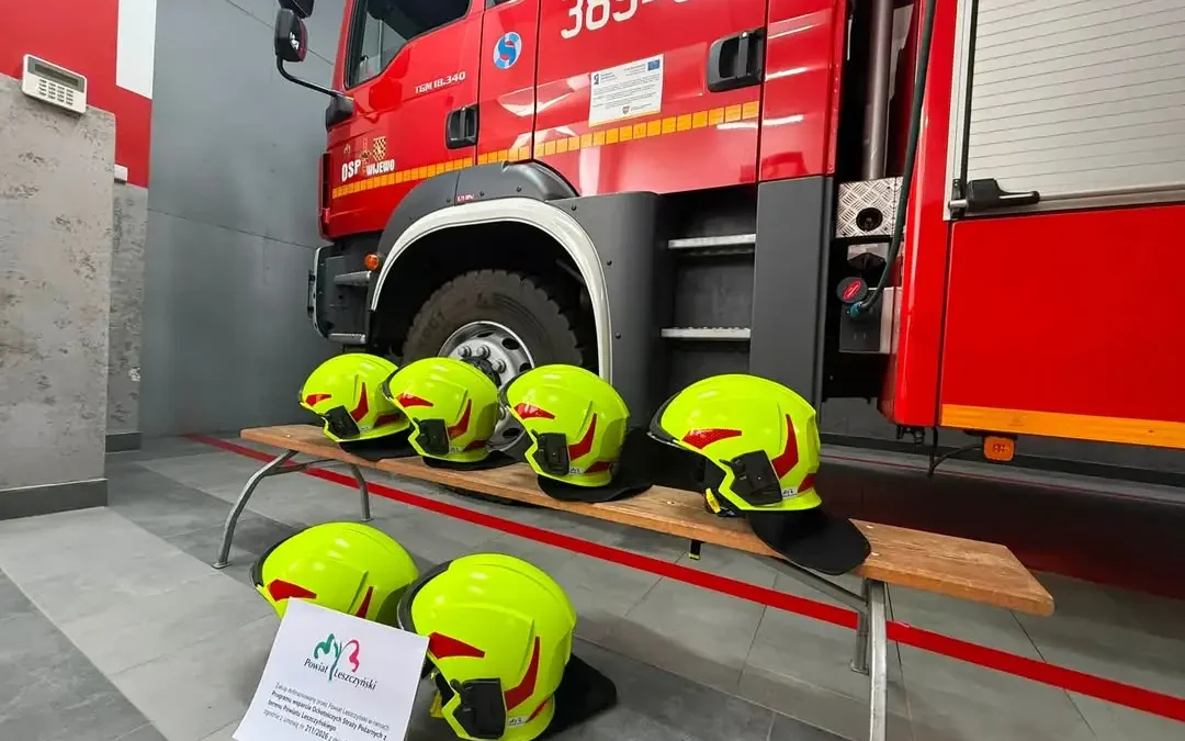 Nowe hełmy dla OSP Wijewo – dotacja z Powiatu Leszczyńskiego