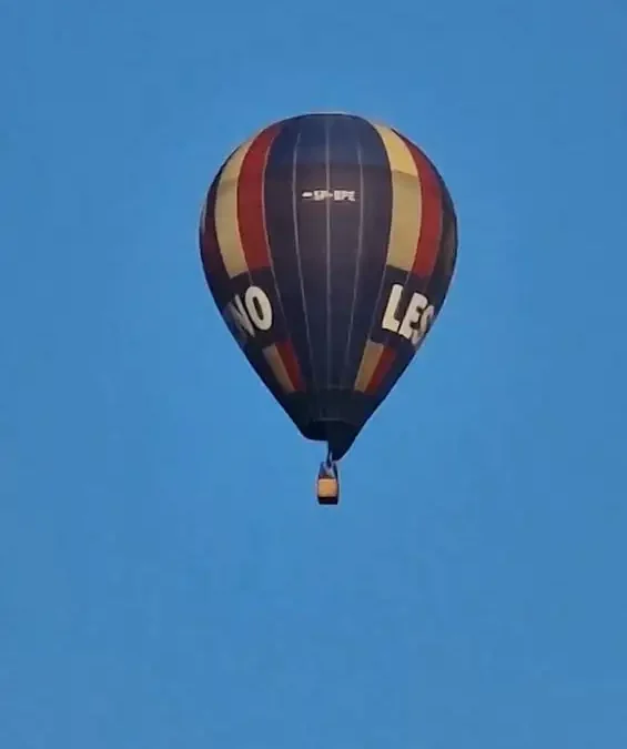 Balonowa fiesta nad Lesznem – wyjątkowy widok z Zatorza