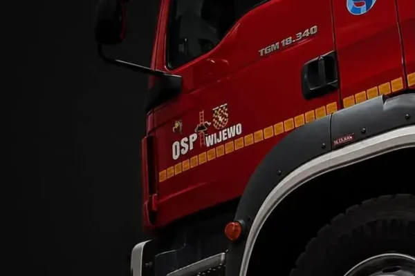 Nocny alarm OSP w Brennie: strażacy wsparli służby medyczne