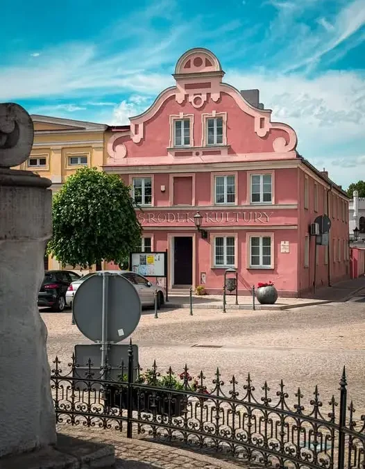 Potańcówka na rynku w Rydzynie na zakończenie wakacji