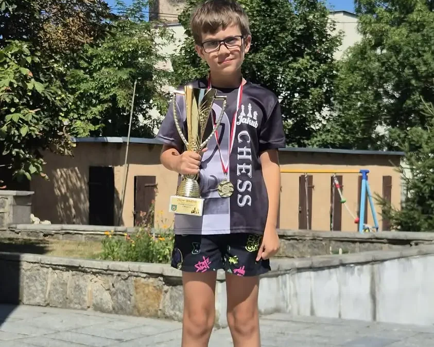 Jakub Oleszak z SOK Skoczki Święciechowa zwycięzcą turnieju szachowego w Bolkowie