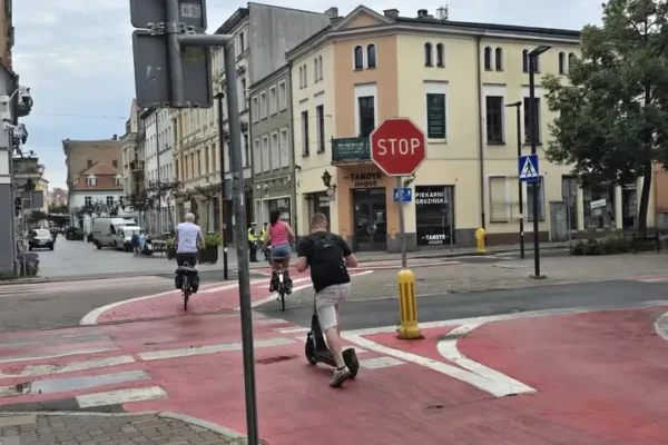 Policja w Lesznie edukuje niechronionych uczestników ruchu drogowego