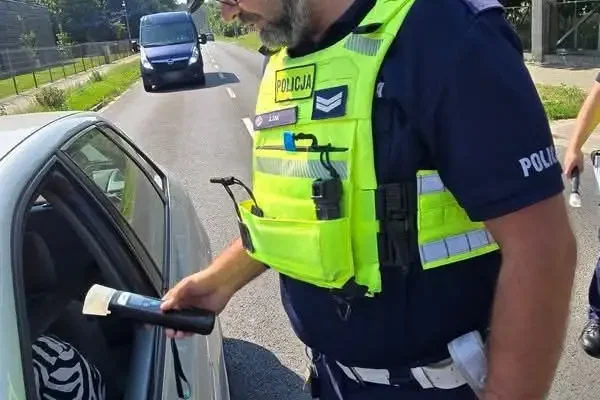Akcja „Trzeźwość” na drogach Leszna i powiatu: ponad 2500 kierowców zbadanych