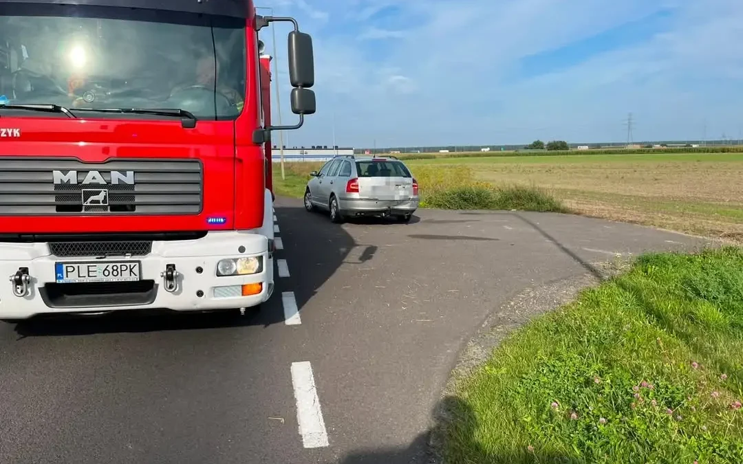 Kolizja drogowa między Święciechową a Maryszewicami – interwencja strażaków
