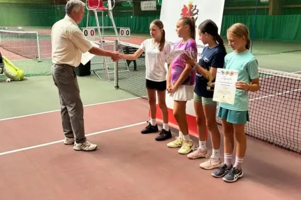 Joanna Lewandowska triumfuje w turnieju OTK U12 w Toruniu