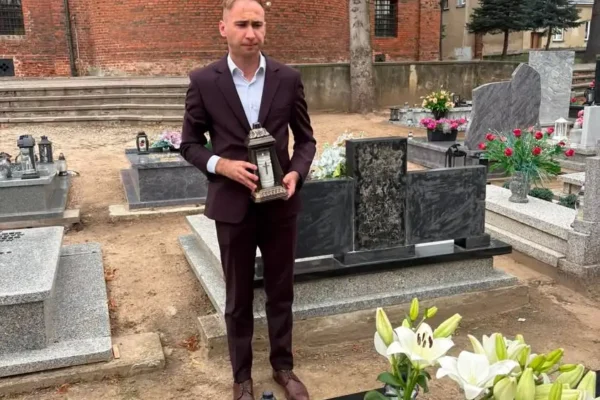 4. rocznica śmierci śp. Mariana Mielcarka – wspomnienie i symboliczny znicz od wójta