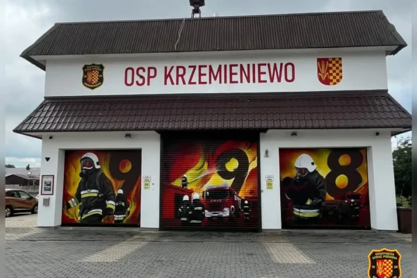 Strażacy z Krzemieniewa odnowili elewację remizy – podziękowania dla fundatorów