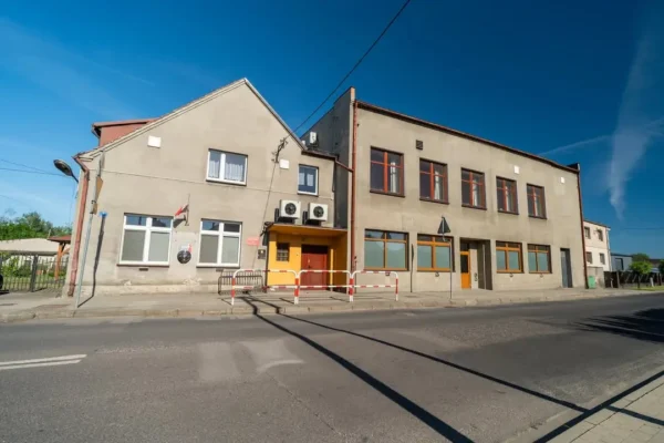 Gmina Świeciechowa modernizuje salę wiejską w Lasocicach – umowa podpisana