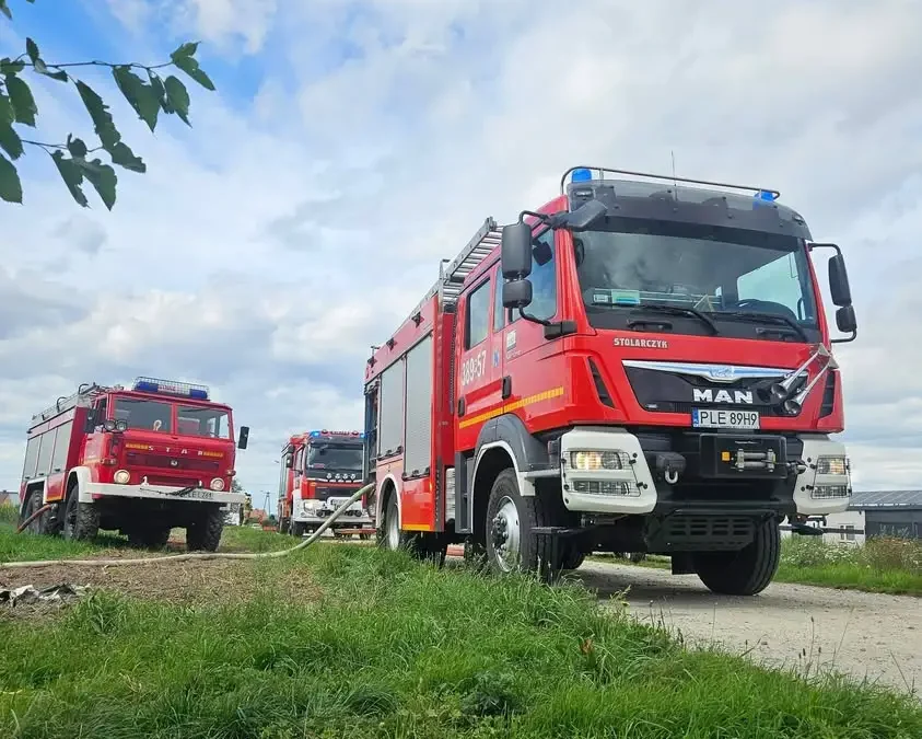 Pożar w Dłużynie. Alarmowy wyjazd zastępów OSP Włoszakowice