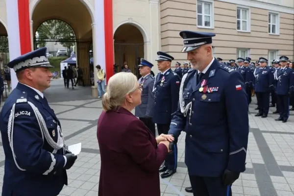 Święto Policji w Poznaniu: 13 funkcjonariuszy z Leszna z odznaczeniami i wyróżnieniami