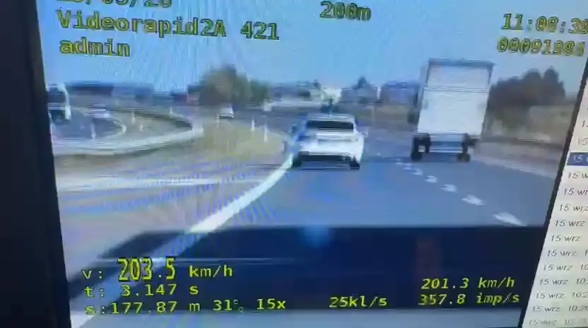 202 km/h na S5 – kierowca audi ukarany mandatem 5000 zł