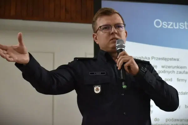 Nowy rok akademicki UTW we Włoszakowicach – inauguracja pełna wiedzy o bezpieczeństwie