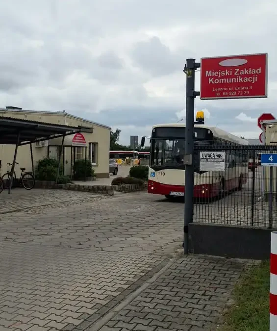 Jelcze M121I/4 uratowane przed złomowaniem – trafiły do miłośników komunikacji miejskiej