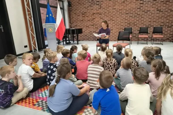 Zaległy Międzynarodowy Dzień Kropki w Gminnej Bibliotece w Wijewie