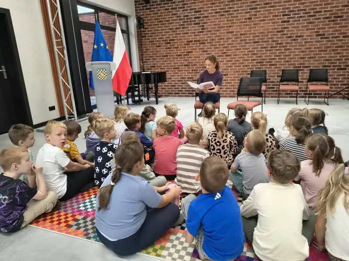 Zaległy Międzynarodowy Dzień Kropki w Gminnej Bibliotece w Wijewie