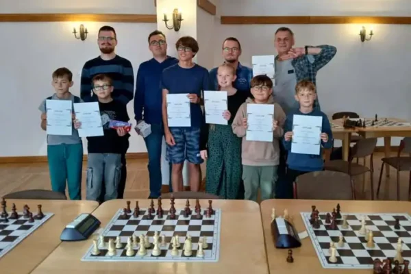 Szachiści z gminy Święciechowa rozpoczęli walkę o awans do Wielkopolskiej Ligi