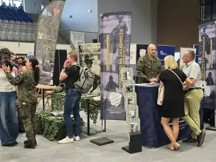 Wojskowe Centrum Rekrutacji w Lesznie na Nocy Zawodowców w Miejskiej Górce
