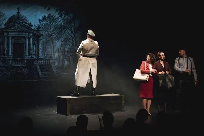 „Mesjasz. Bruno Schulz” – premierowy spektakl Teatru do Imentu zachwycił publiczność w Lesznie