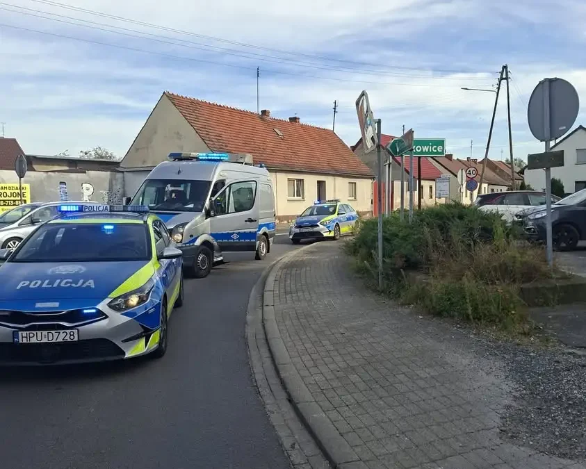 Kolizja drogowa w Święciechowie – interwencja OSP na ul. Wolności