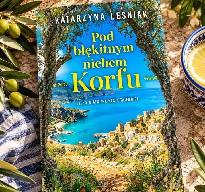 Biblioteka w Wijewie poleca powieść „Pod błękitnym niebem Korfu”