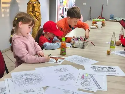Młodzi strażacy z OSP Wijewo szkolili się i oddali hołd poległym druhom