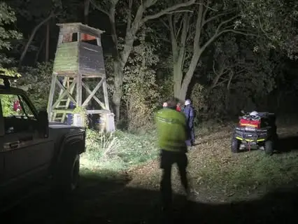 Nocna akcja ratunkowa w gminie Śmigiel: 38-latek odnaleziony w lesie