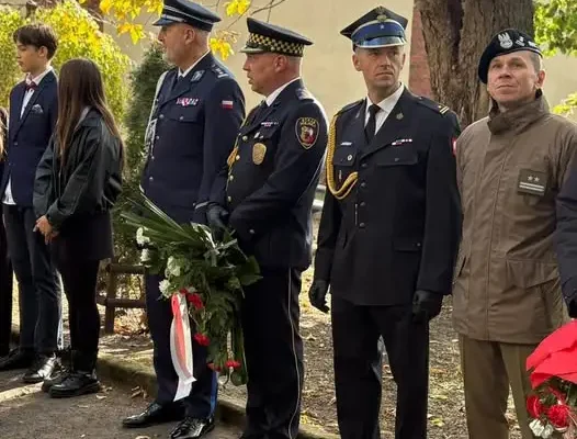 87. rocznica rozstrzelania 20 mieszkańców Leszna – hołd pod pomnikiem