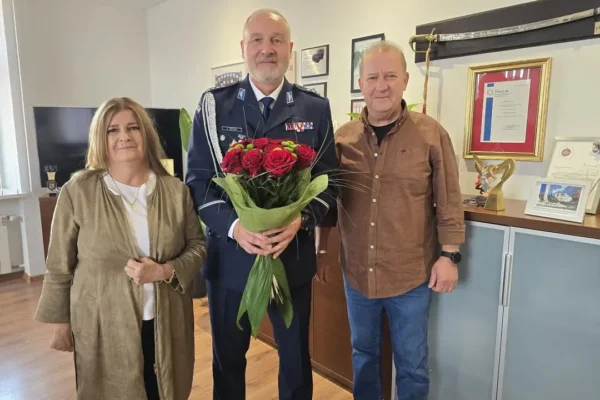 Podziękowania dla leszczyńskich policjantów po napadzie na sklep jubilerski