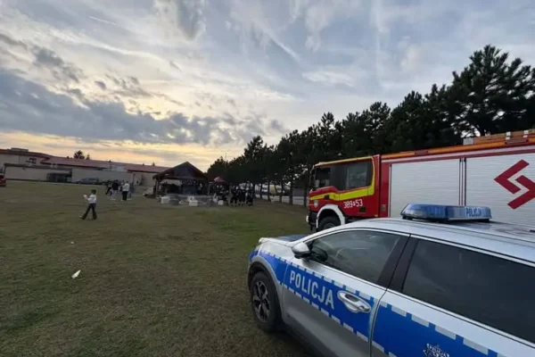 Strażacy ochotnicy z Święciechowa czuwali nad bezpieczeństwem podczas otwarcia wiaty
