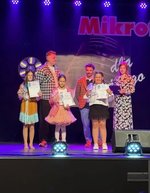 Wolsztyn: sukcesy młodych wokalistek z Lipna na IX Festiwalu „Mikrofon dla każdego”