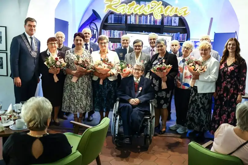 Leszno: siedem par świętowało Jubileusz Małżeński w Bibliotece Ratuszowej