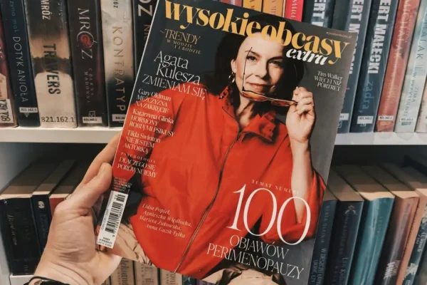 Październikowe „Wysokie Obcasy Extra” w bibliotece w Rydzynie – co w środku?